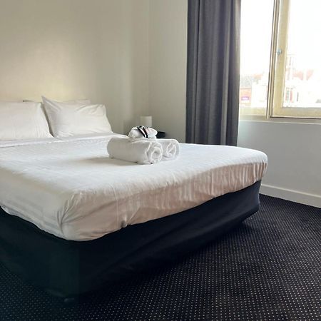 Star Bar Cafe & Hotel Лонсестън Екстериор снимка